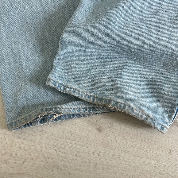 Abercrombie & Fitch Curve Love 90’s Relaxed Jeans - Picture 8 of 8